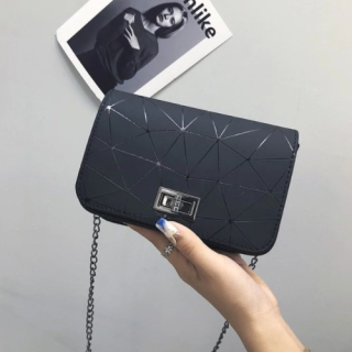 Dámska moderná kabelka - čierna 